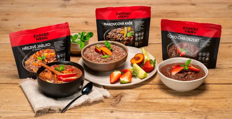 na stole leží tři misky s hotovými mre snídaněmi od výrobce expres menu