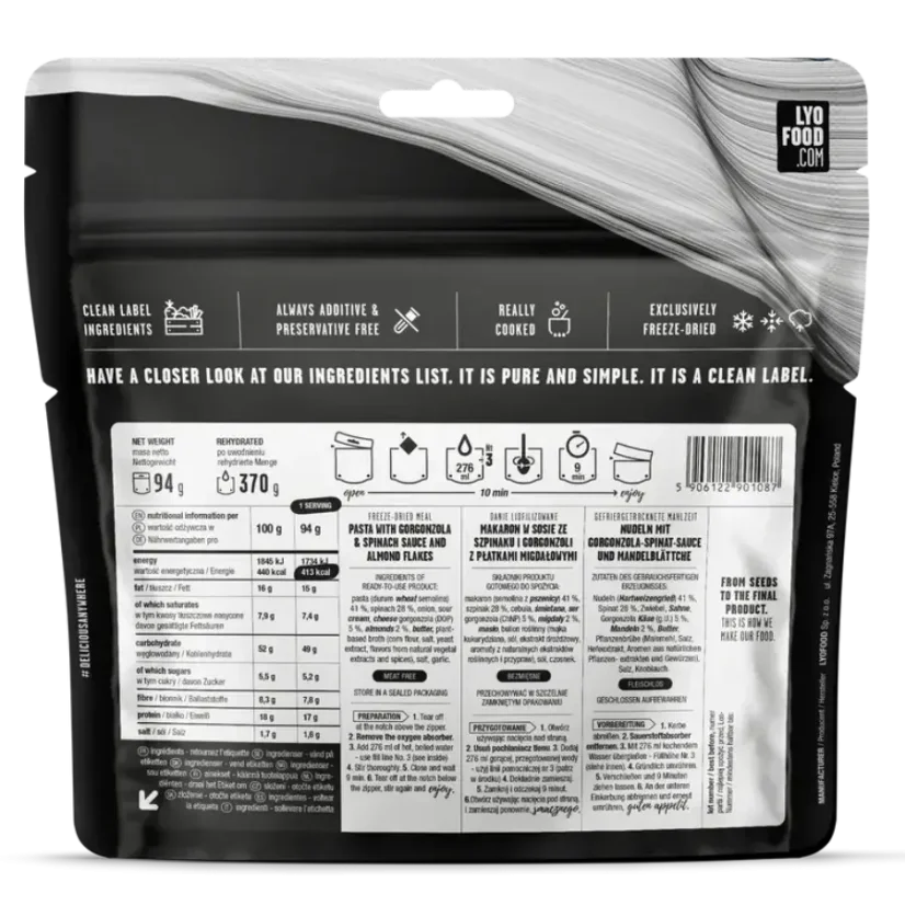 Lyofood Pasta with gorgonzola & spinach sauce and almond flakes