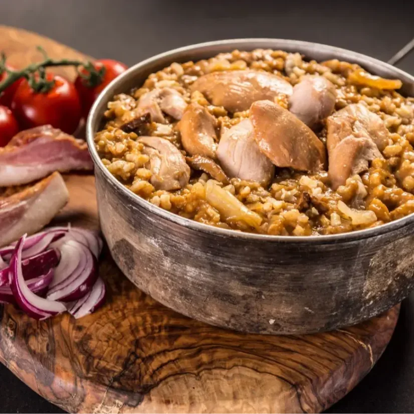 Adventure Menu Chicken in wild sauce with rice