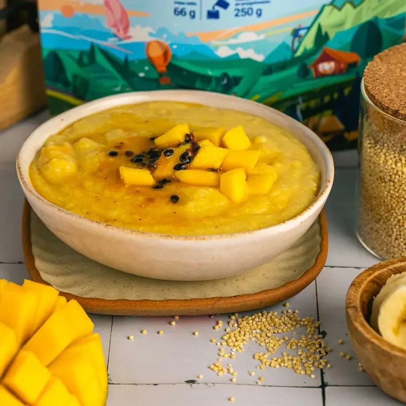 Lyommy Pudding jaglany z mango i marakują