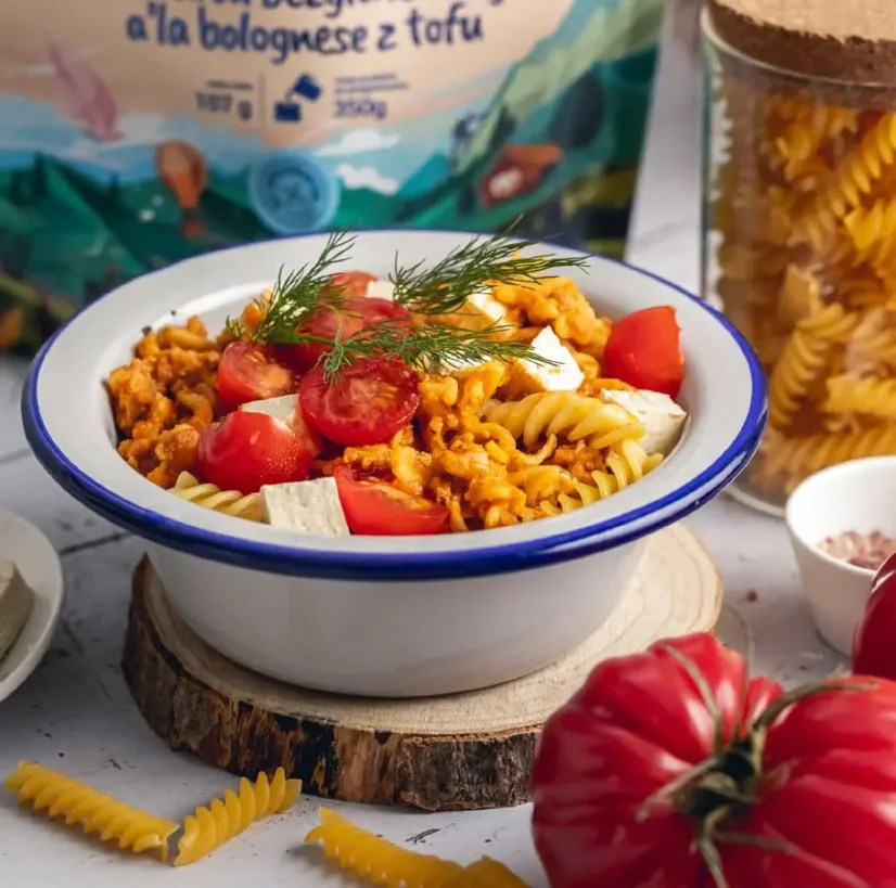 Lyommy Makaron bezglutenowy a’la bolognese z tofu