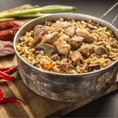 Adventure Menu Spicy meat mix with bulgur