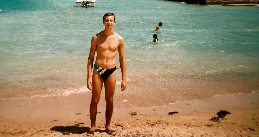 Arnošt Valach na pláži v Egyptě